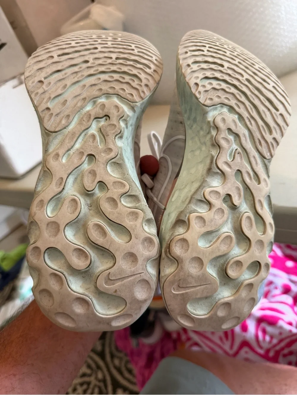 Women’s Size 7 Nike React